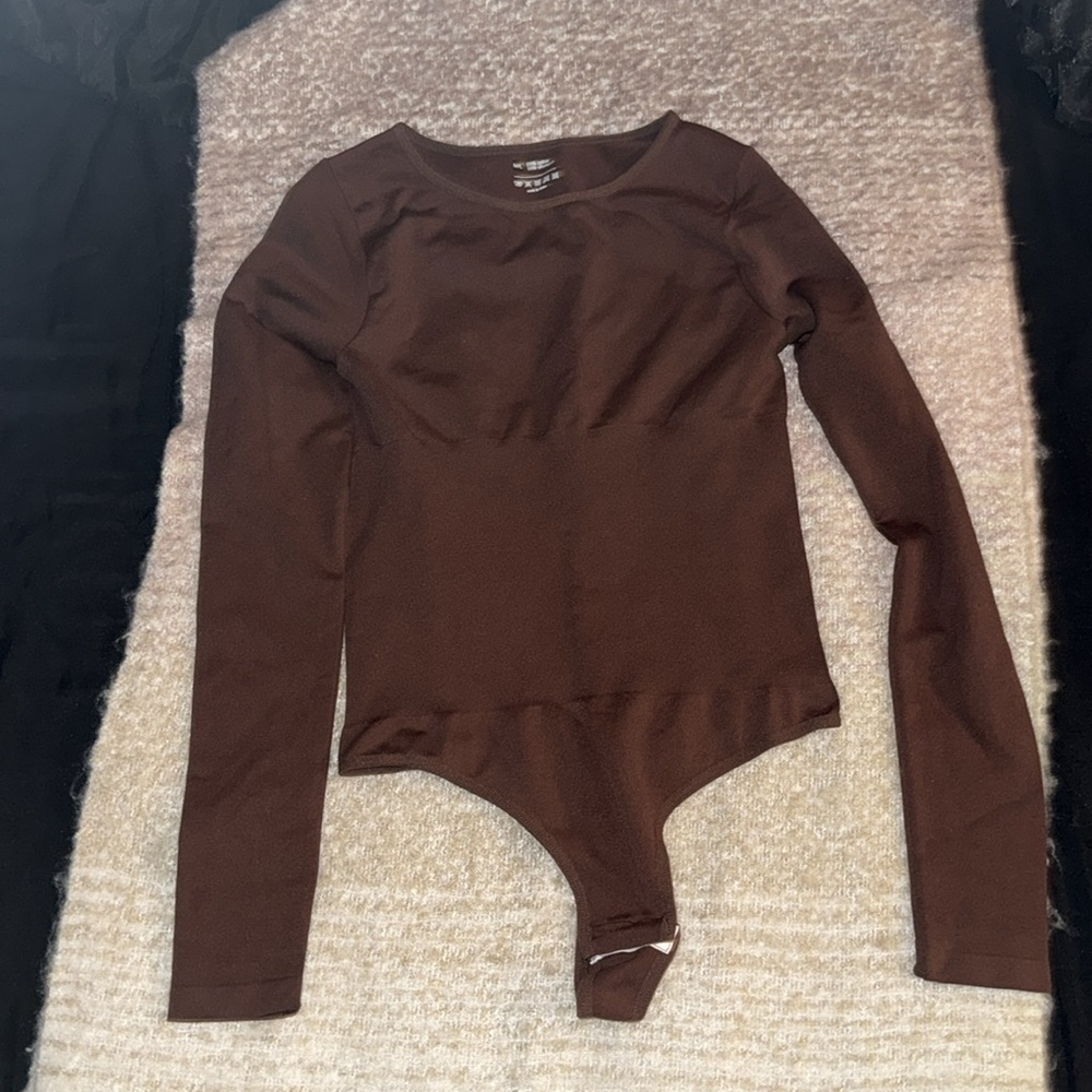 Musera Sport Long Sleeve Slinky Compression Bodysuit Casual for Spring & Summer - Picture 8 of 11